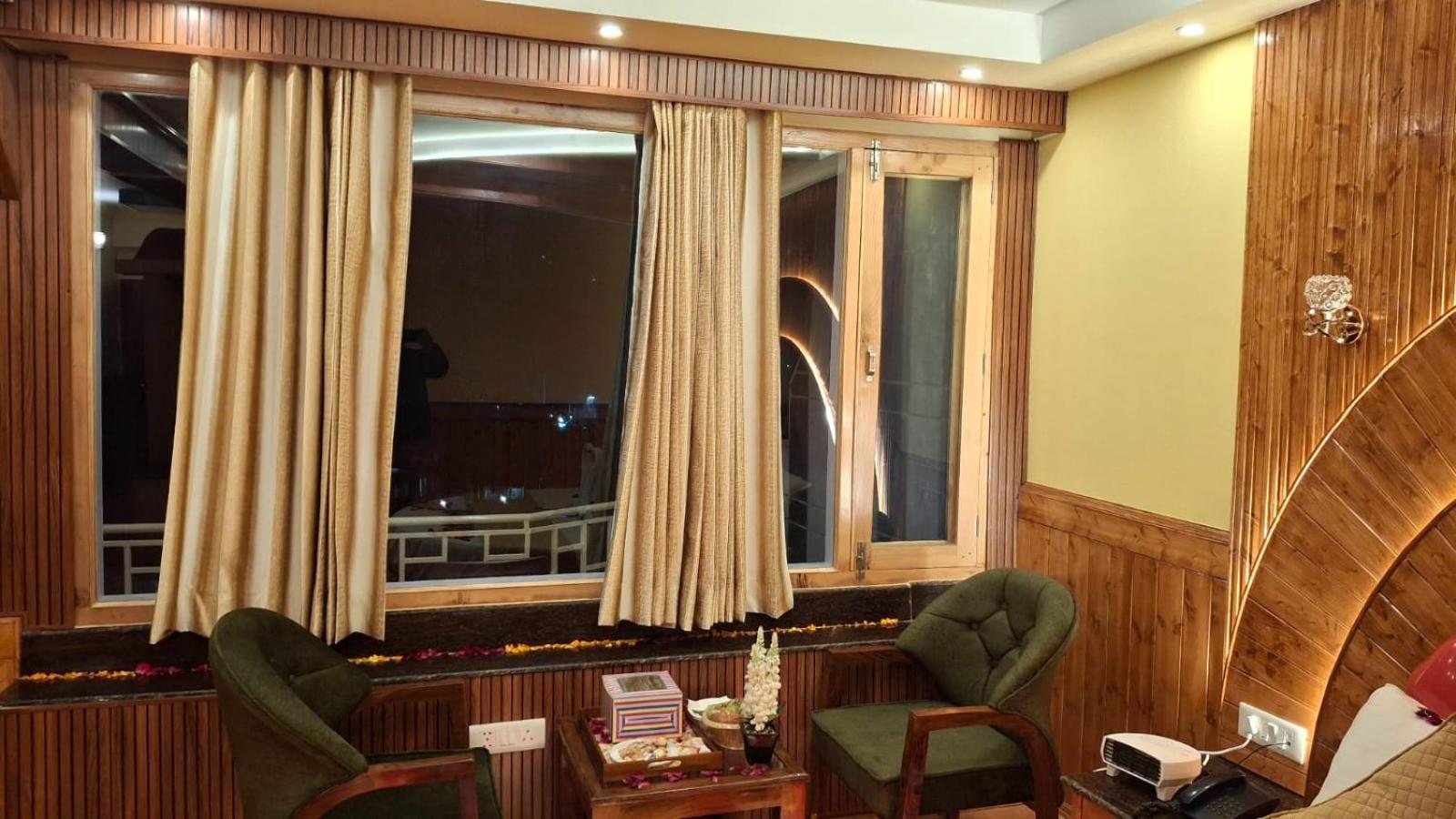 Hotel Glacier Resort Manāli Εξωτερικό φωτογραφία