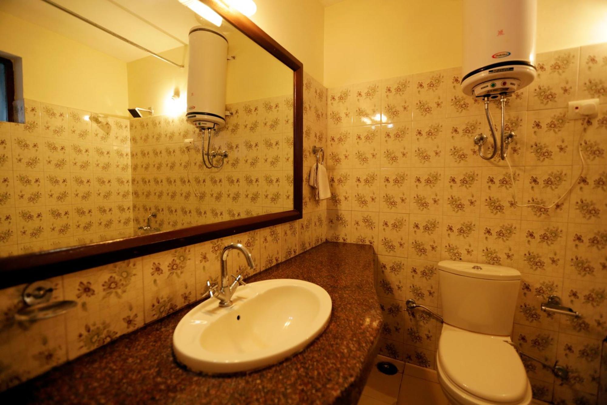 Hotel Glacier Resort Manāli Εξωτερικό φωτογραφία