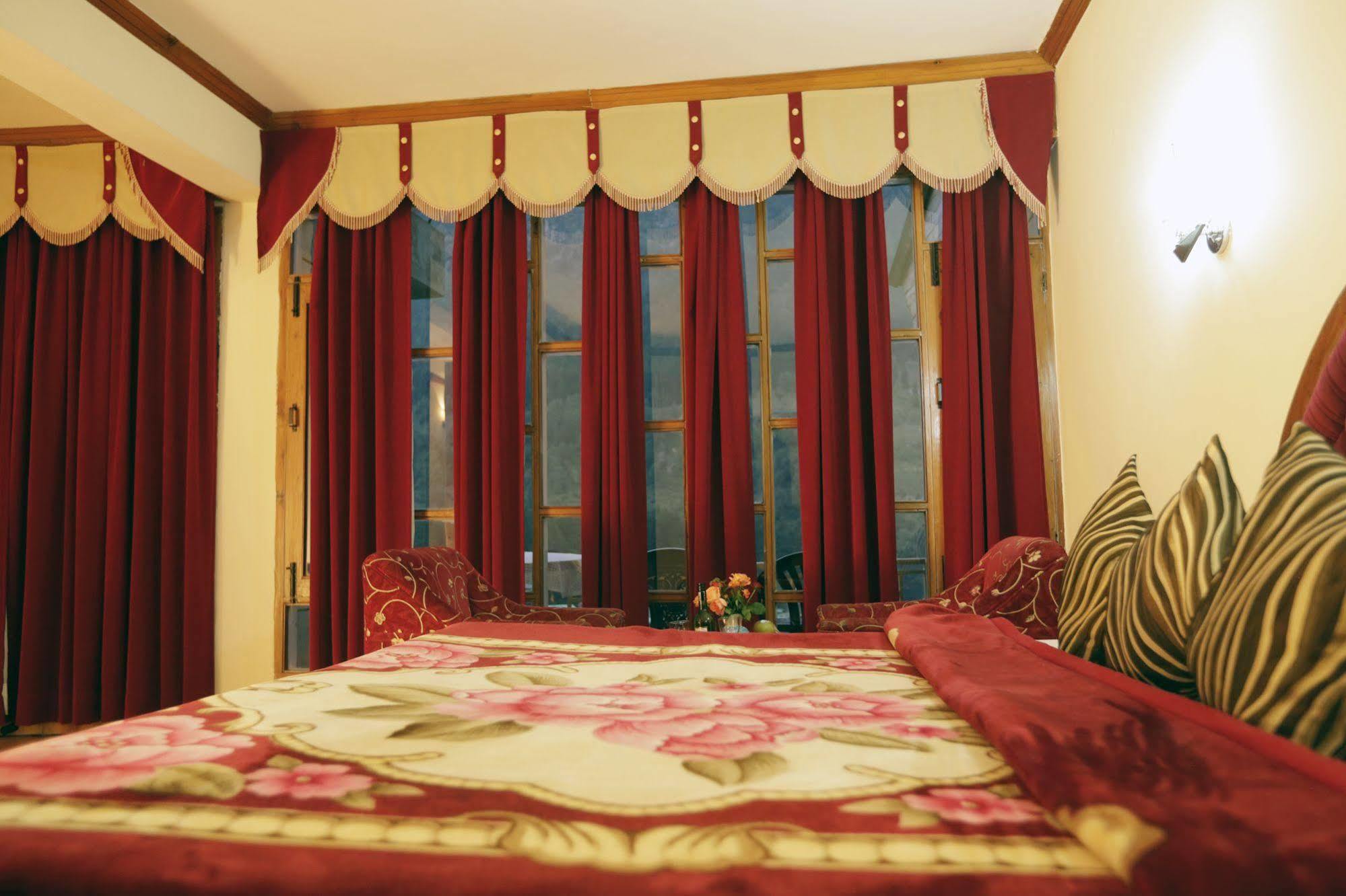 Hotel Glacier Resort Manāli Εξωτερικό φωτογραφία