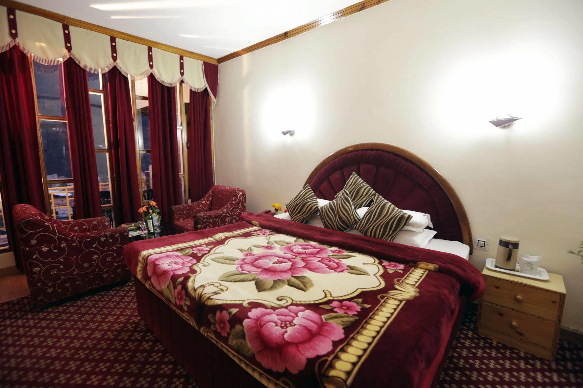 Hotel Glacier Resort Manāli Εξωτερικό φωτογραφία